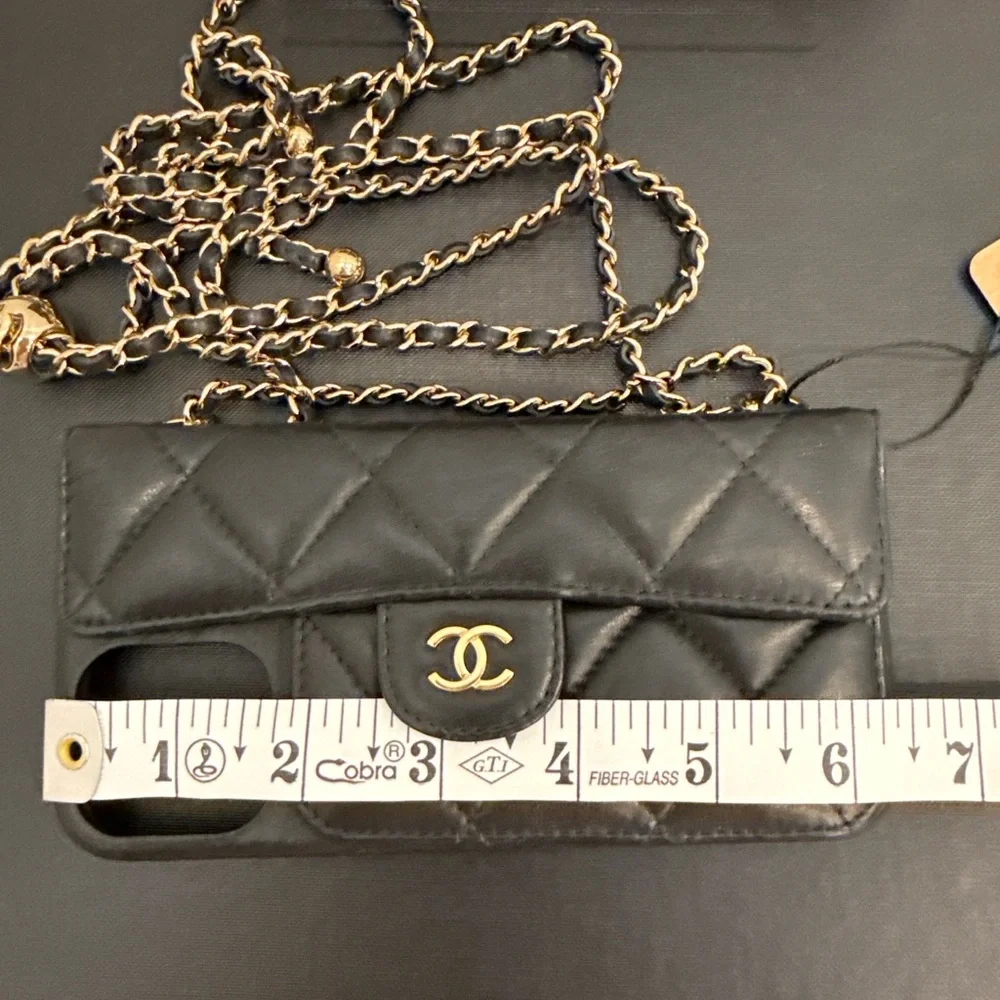 ⭐ CHANEL Quilted Leather Phone Bag on Chain – 2021 Collection – Full Set